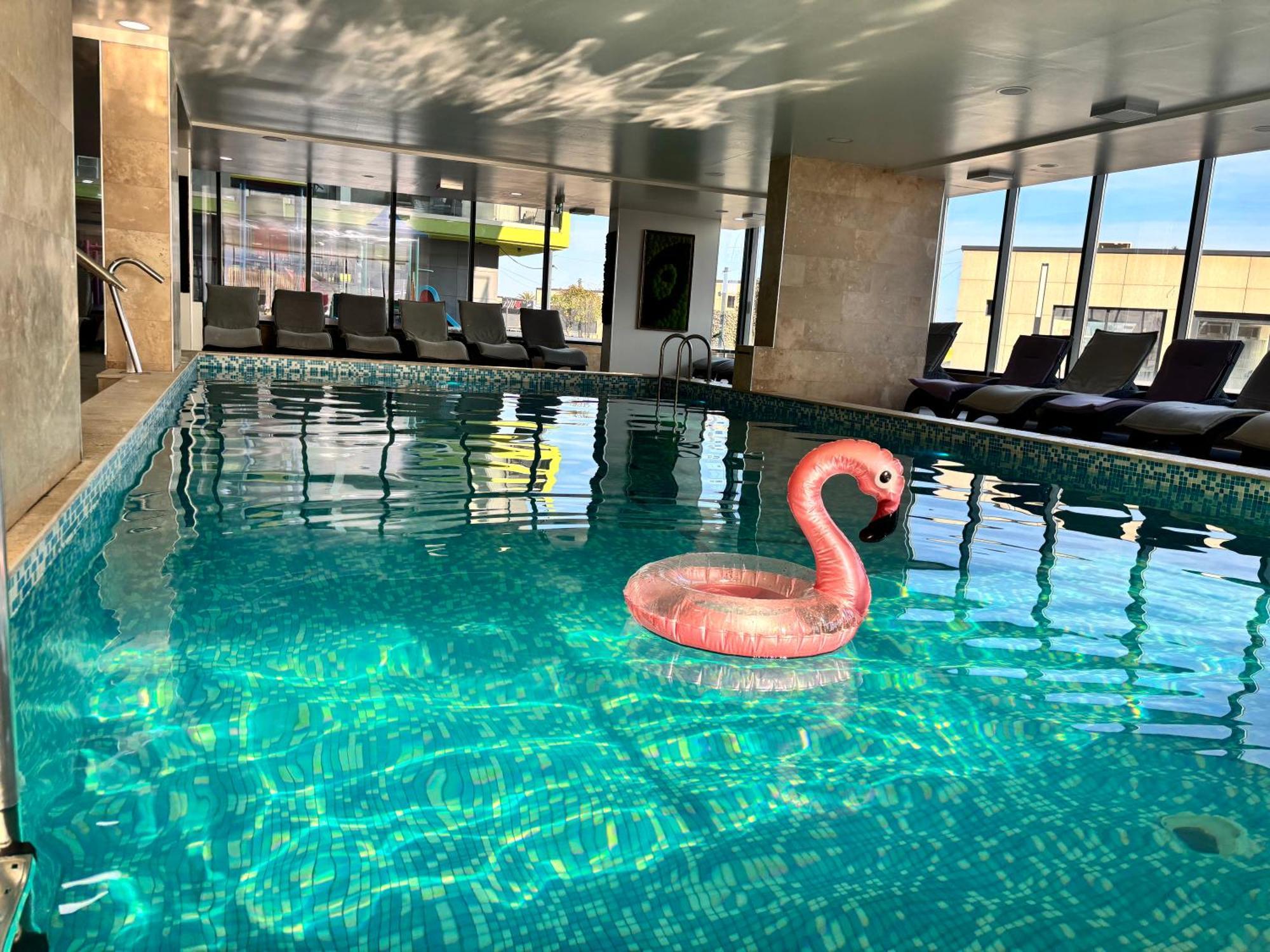 Eka Studio - Pool & Spa Beach Resort Năvodari Exterior foto