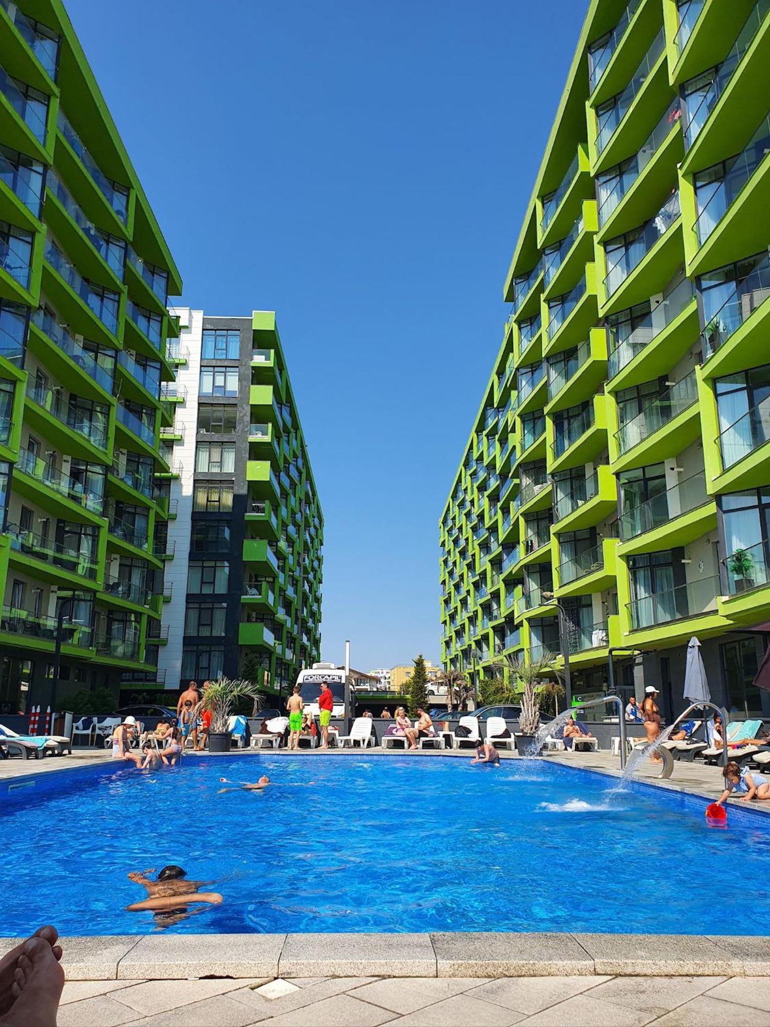 Eka Studio - Pool & Spa Beach Resort Năvodari Exterior foto